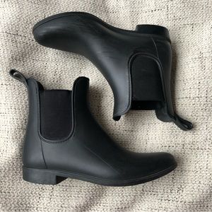 j. crew matte black chelsea rainboot